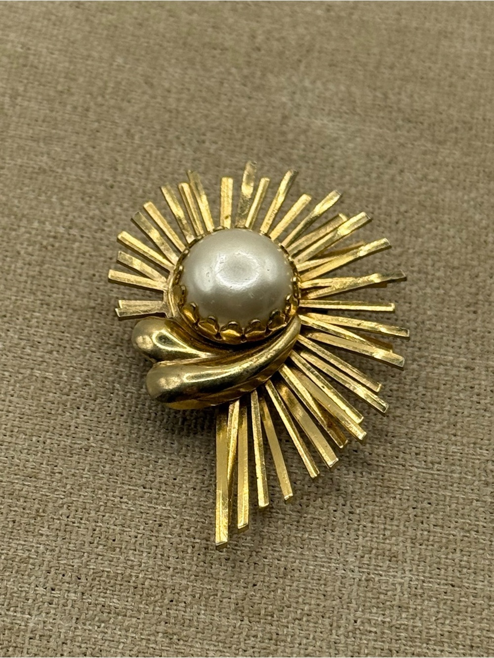 EmJ Gold-Tone Pearl Sunburst Brooch